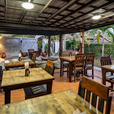Phatcharee Resort Baan Tai Exterior foto