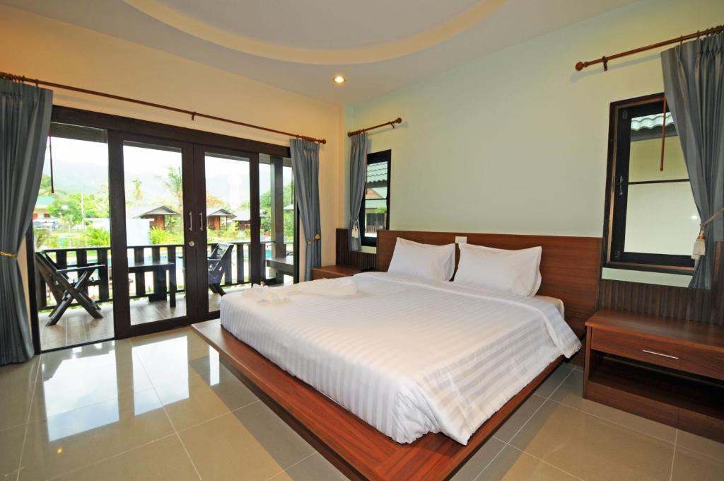 Phatcharee Resort Baan Tai Quarto foto