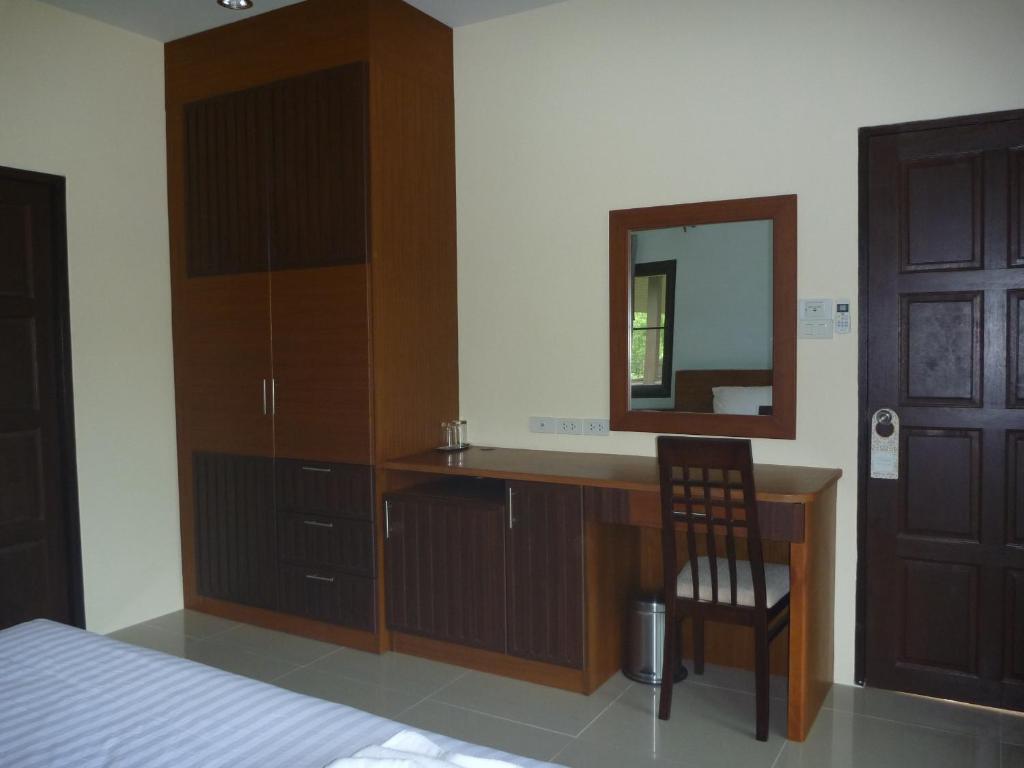Phatcharee Resort Baan Tai Quarto foto