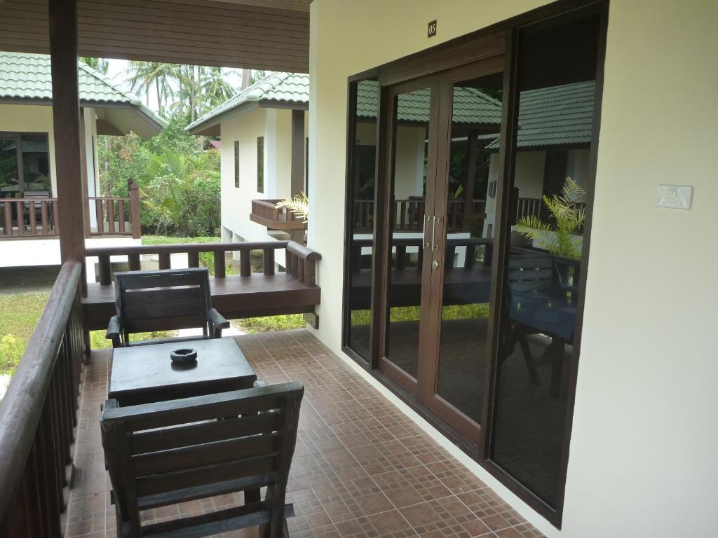Phatcharee Resort Baan Tai Quarto foto